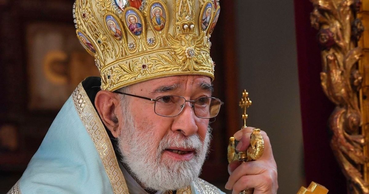 المطران عودة: الأمومة في الفكر المسيحي صورة حية عن المحبة