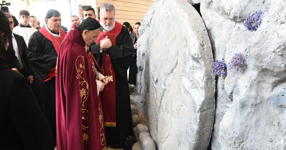 البطريرك الراعي: ليعلّمنا الرب أن نحمل صليبنا بإيمان وألا نخاف الألم