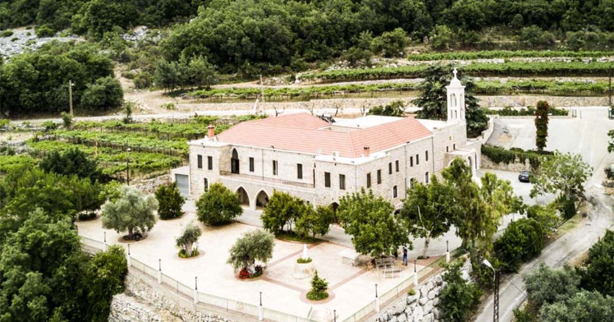 كهنة أبرشية صيدا التقوا في دير مار بطرس وبولس – القطين