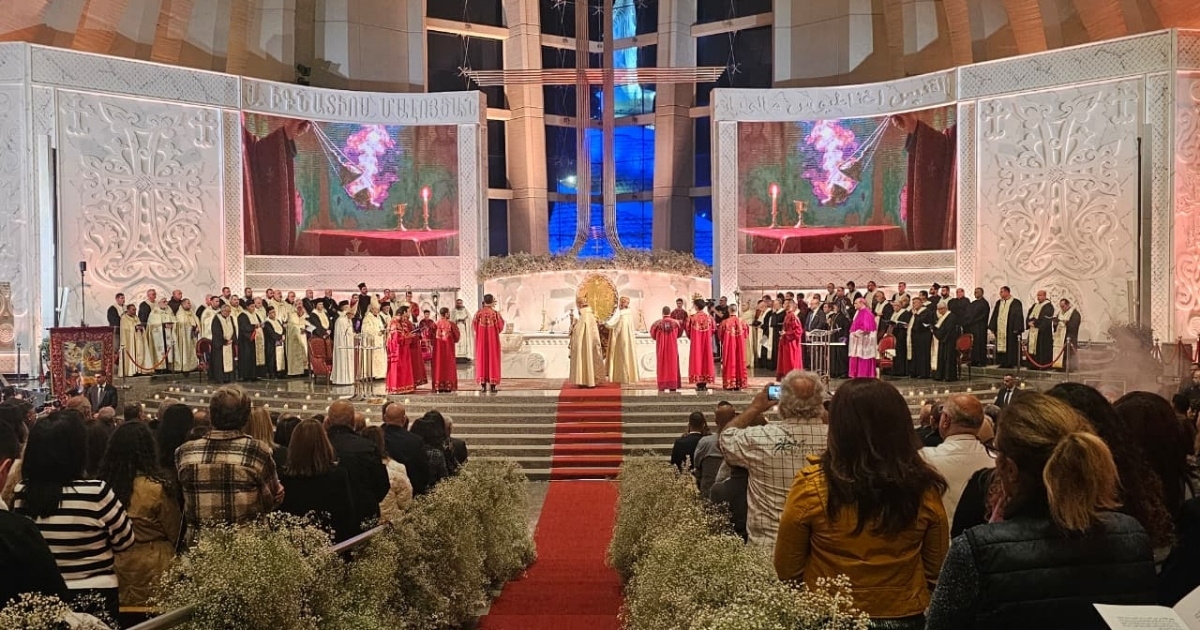 البطريرك ميناسيان: دماء الشهداء ليست صامتة بل صوت يرنّ عبر الأجيال