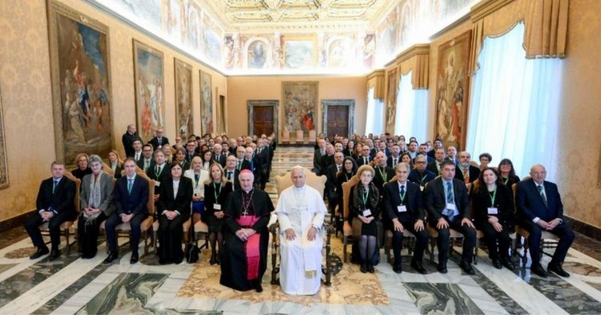 الحبر الأعظم: كيف نضع الذكاء الاصطناعي في خدمة الخير العام؟