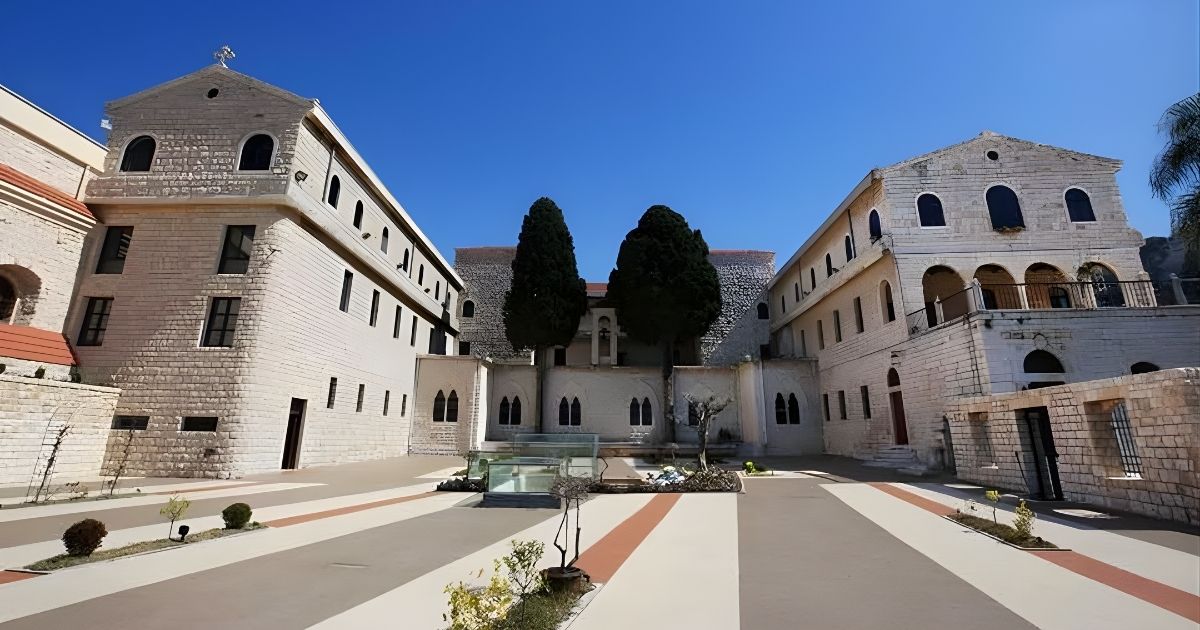 ترقية ثمانية قراء لدرجة الشدياقية في الإكليركية البطريركية المارونية - غزير