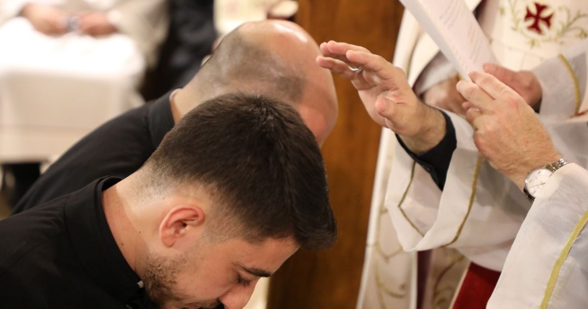 سيامة الأخوين فريدي أبي رزق والياس وهبه شدياقَيْن على مذابح جمعية المرسلين