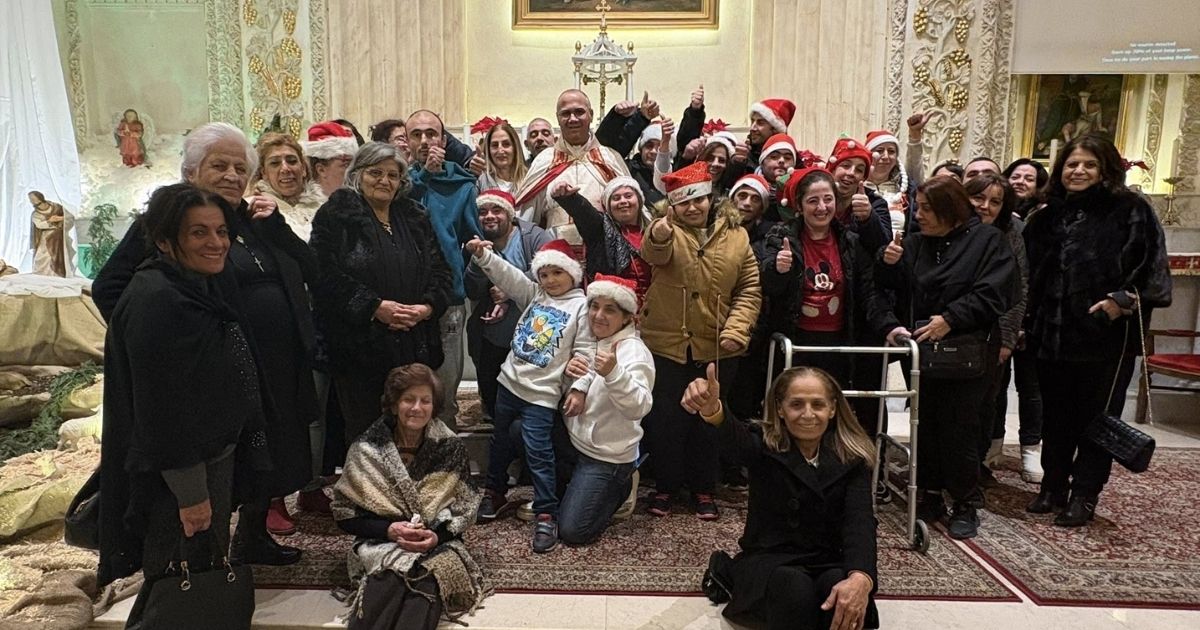 أخويّة مار يوسف الصفرا تعايد "إيمان ونور" بلقاء ميلادي وهدايا