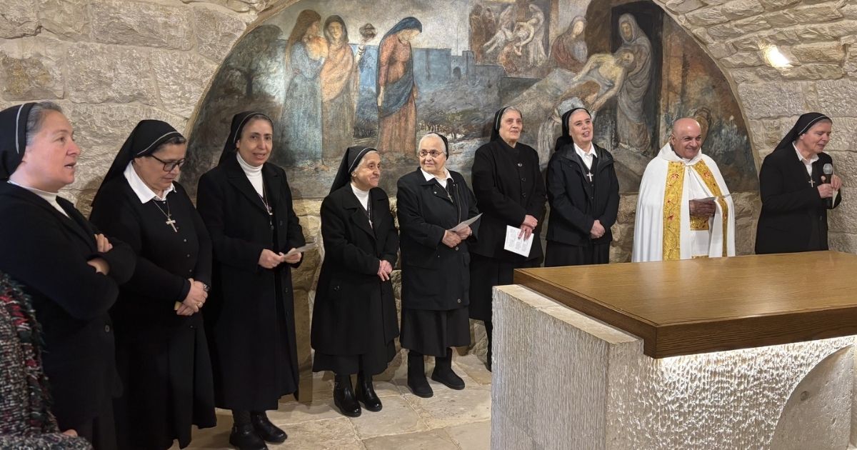 راهبات العائلة المقدسة المارونيات يحتفلن باليوبيلات وتكريس فوج من العلمانيين