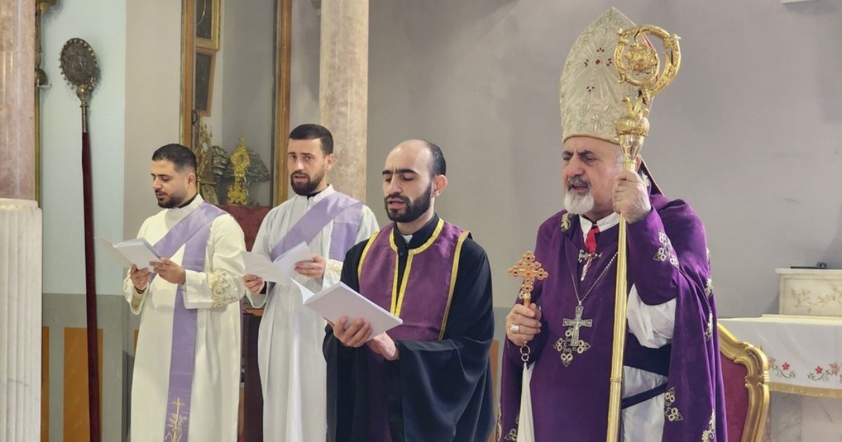 يونان يترأس قداس أحد الموتى المؤمنين ويؤكد: الموت رجاء وفرح بالمسيح