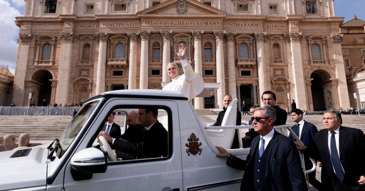 البابا لاوُن الرابع عشر: الكنيسة سرّ وعلامة وأداة لوحدة البشر