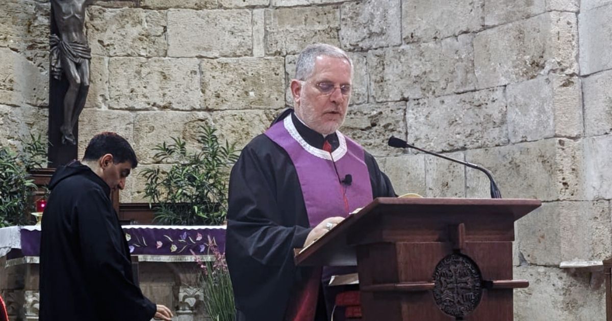 كهنة جبيل يناقشون الذكاء الاصطناعي ورسالة الكاهن