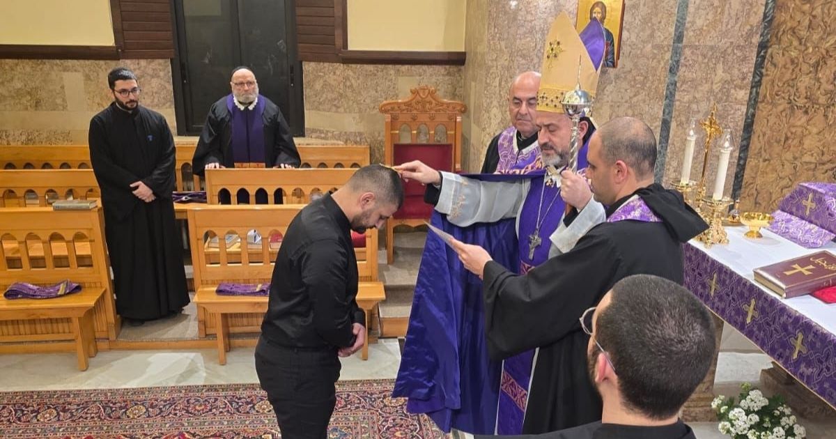 الرهبانية الأنطونية تحتفل بلبس ثوب الابتداء للطالب شربل رومية