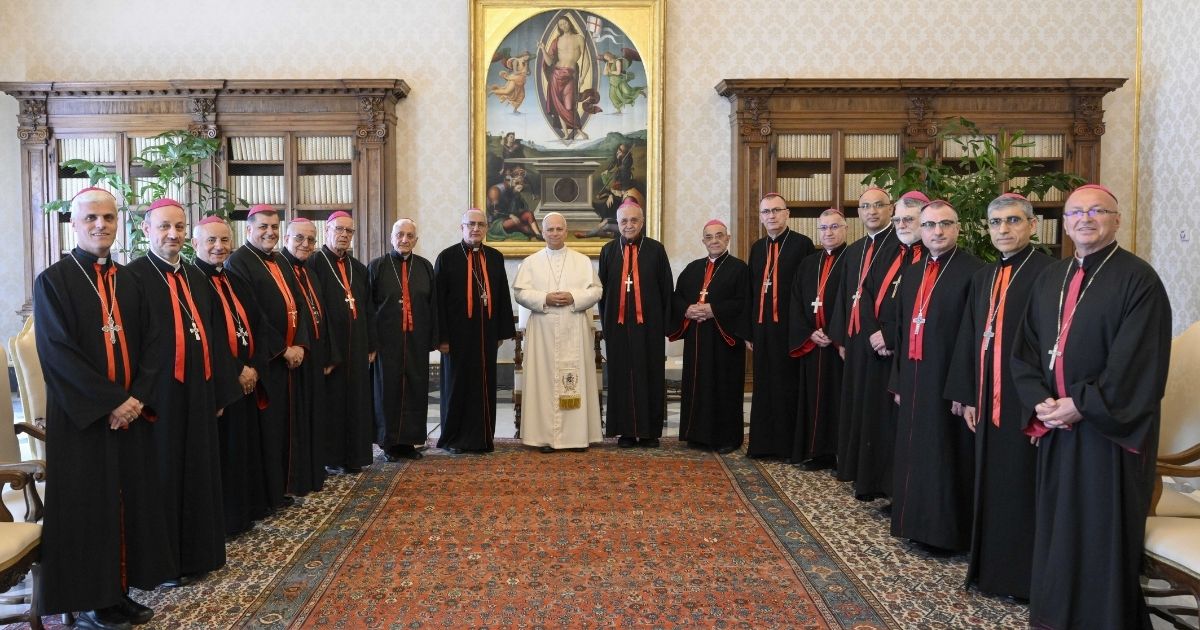 البابا للسينودس الكلداني: بطريرك الرجاء… وخيار السلام