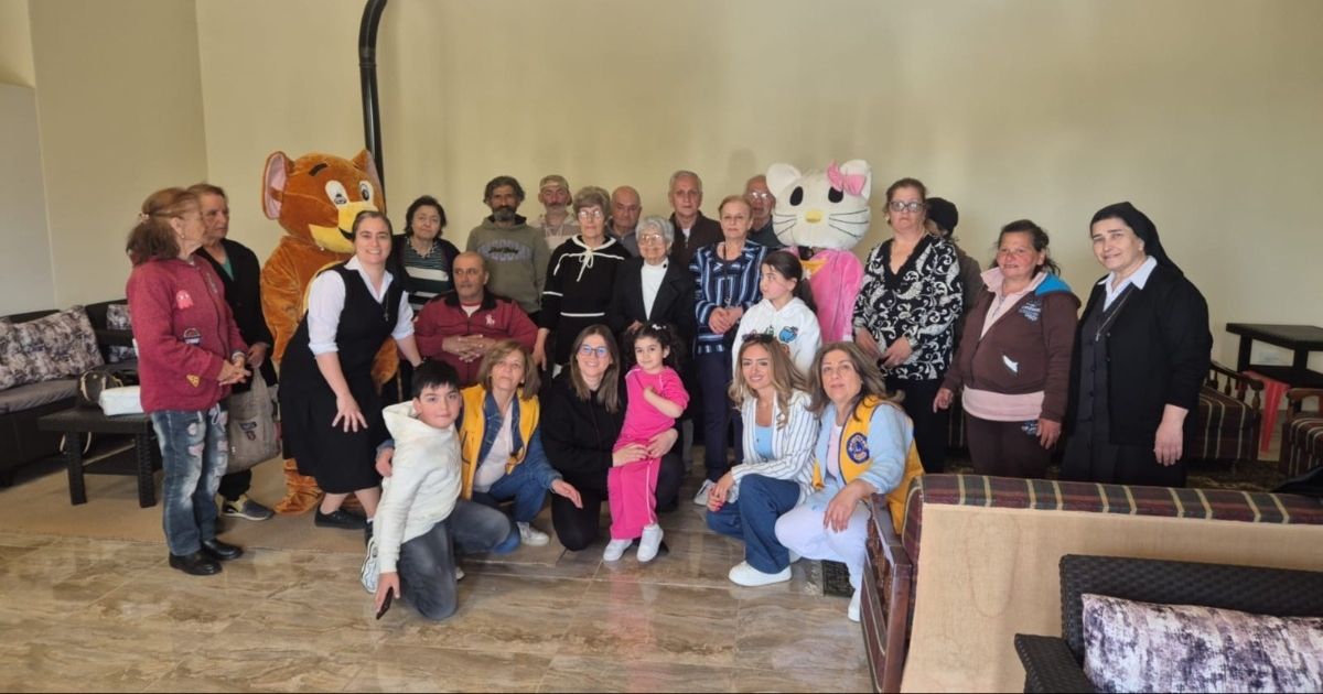 لقاء تكريمي للعجزة في حديقة البطاركة الديمان لراهبات دير مار اسطفان الأنطونيات