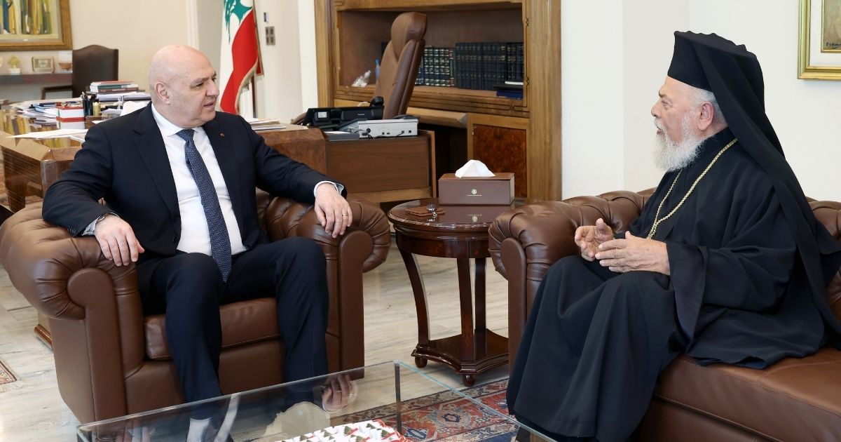 الرئيس عون يستقبل المطران صيقلي ويبحث العلاقات اللبنانية - الروسية